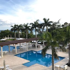 Magia Beachside Condo